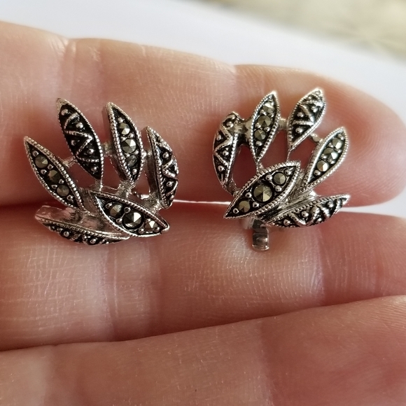 Vintage earrings D'Orlan clip on silver tone spike spiky marcasite - Picture 12 of 12